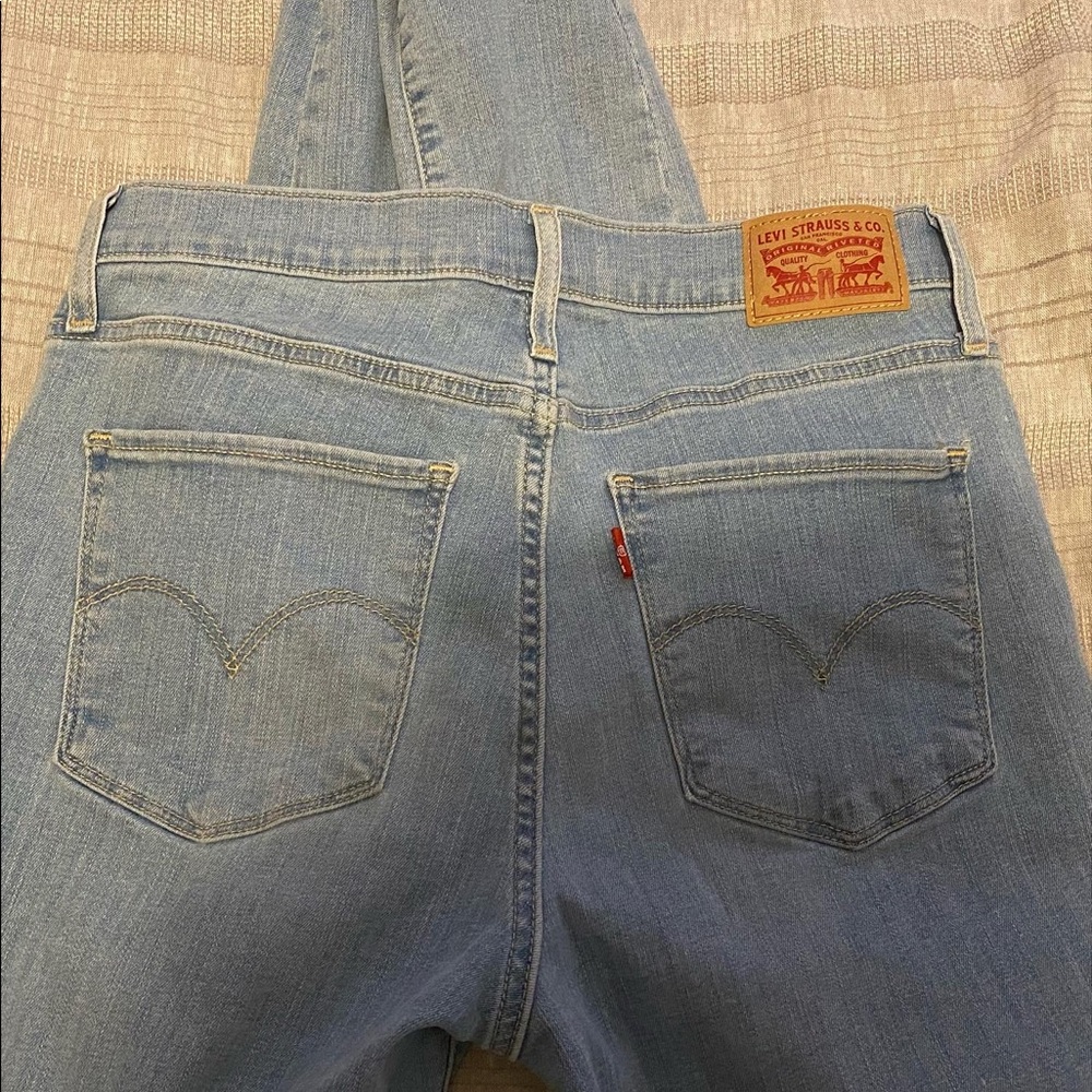 Levi jeans